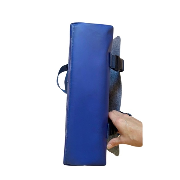 Mad Rabbit Kicking Tiger Kel Briefcase - Picture 8 of 9